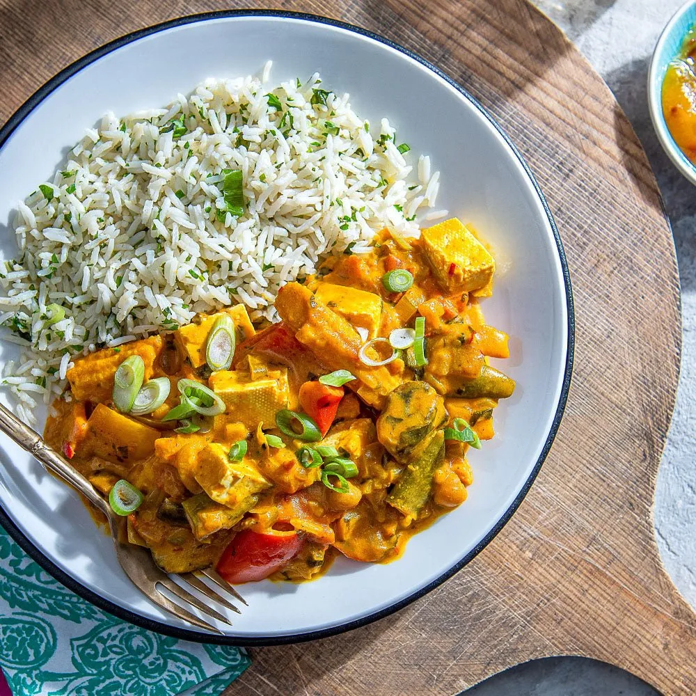 [MCVE002] Vegetable & tofu curry with basmati rice